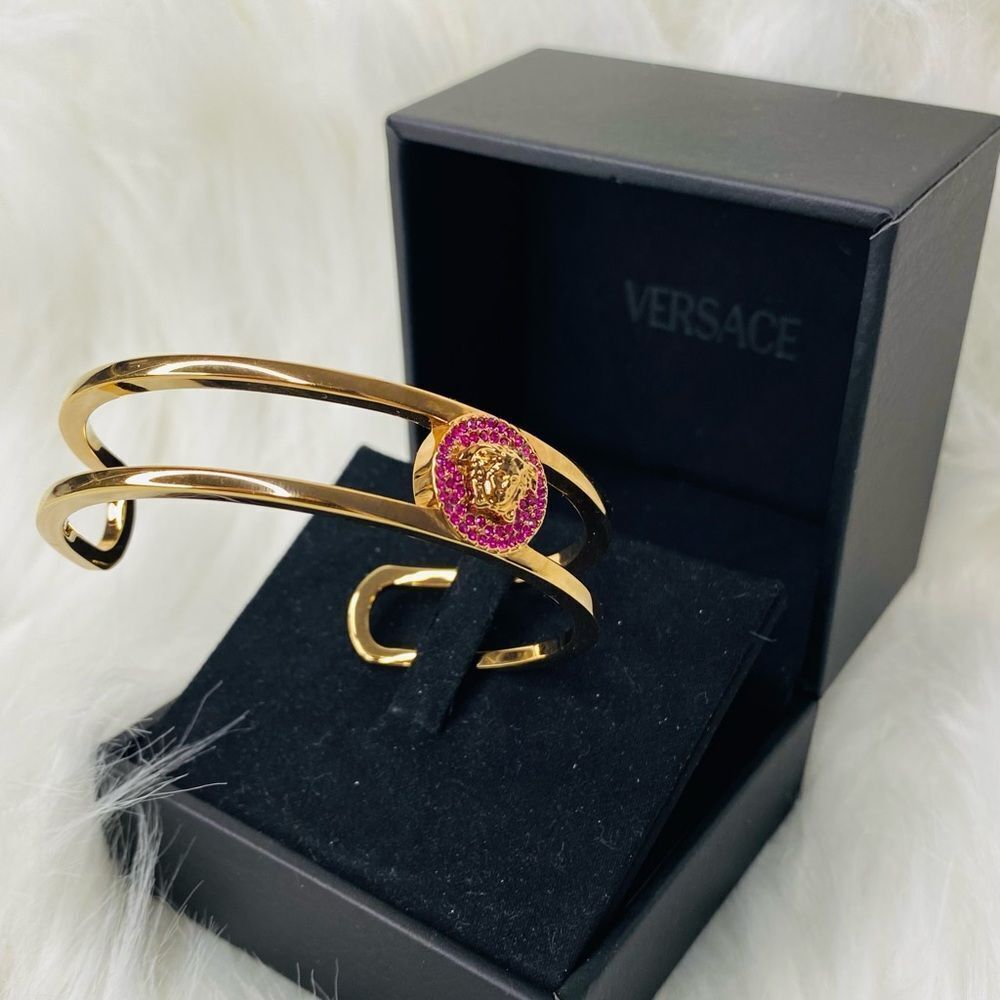 🛍️ Versace Authentic Bracelet with Medussa Surrounded by Pink Stones